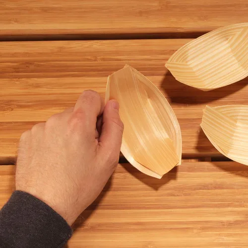 Vista 4 de BambooMN - Platos desechables para barcos de madera para alimentos y aperitivos - 4.3" x 2.5" x 1" - 100 piezas