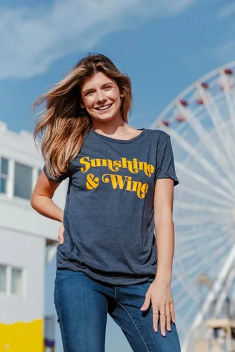 Vista 6 de Camiseta divertida con estampado de sol y vino para mujer