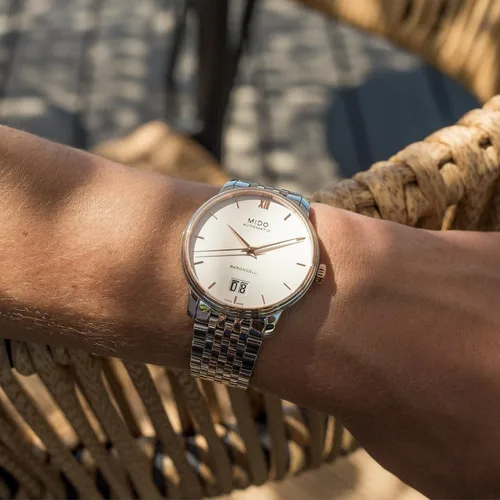 Vista 3 de Mido Watch Reloj blanco Baroncelli Big Date automático Mido Caliber 80 base ETA C07651 para hombre Blanco