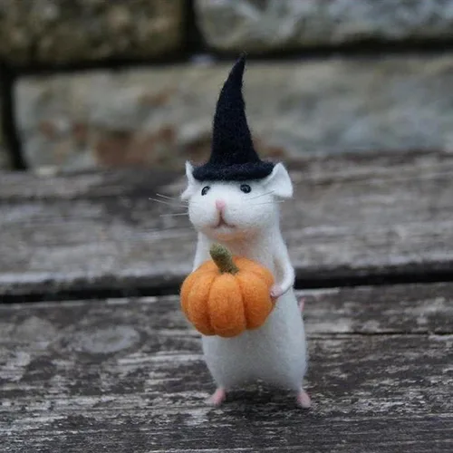 Vista 3 de DABATO Ratón de Halloween con una calabaza, adorno de ratón navideño de fieltro de lana hecho a mano, con aguja, calabaza, animales, decoración