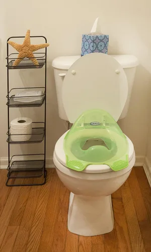 Vista 2 de Graco Clean Contour - Anillo para orinal (verde)