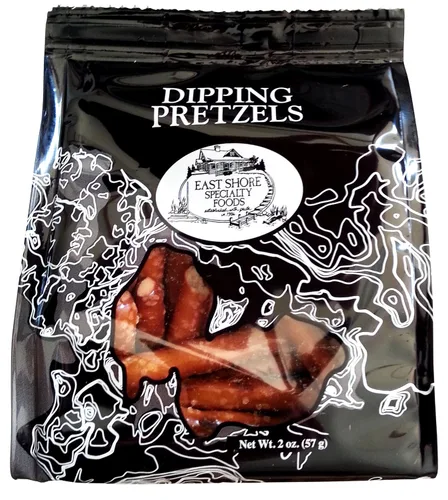 Vista 4 de Cesta de gourmet de regalo, incluye: salchichas ahumadas de verano, quesos 100 % de Wisconsin, galletas saladas, pretzels y mostaza agridulce