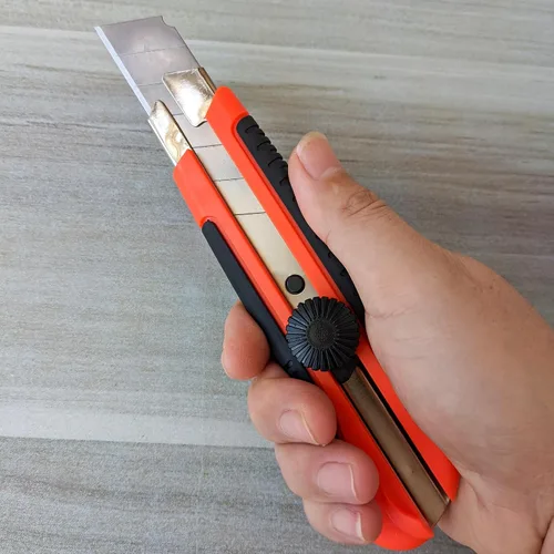 Vista 6 de Cuchillo utilitario extra resistente de 0.984 in, 3 unidades, cuchillo Exacto, cortador de caja, cuchillo de construcción, cuchillo retráctil de 1