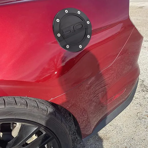 Vista 2 de HAKA TOUGH Cubierta de puerta de llenado de combustible de gas para Ford Mustang GT 2015, 2016, 2017, 2018, 2019, 2020, cubierta de tapa de tanque