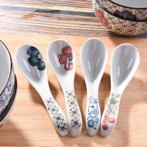 Vista 4 de Juego de 4 cucharas de sopa japonesas de cerámica asiática para Wonton Pho