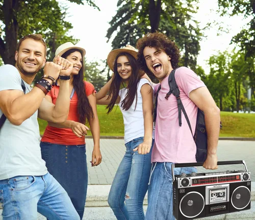 Vista 5 de Riptunes Boombox Radio Reproductor Grabador de Casetes, Radio AM/FM -SW1/SW2, Transmisión Inalámbrica, Ranuras USB/Micro SD, Entrada Aux, Conector