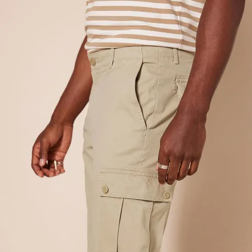 Vista 3 de Tienda Essentials Men's Slim-Fit Stretch Cargo Pant