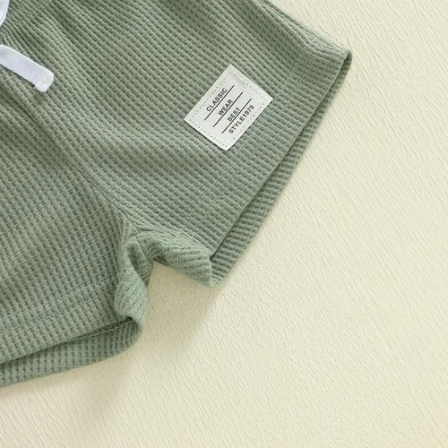Vista 40 de Ropa de bebé niño sin mangas + pantalones cortos con estampado a rayas con bolsillos, 2 piezas de trajes de verano