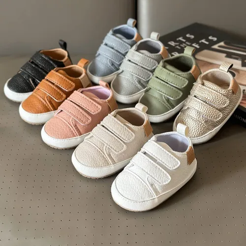 Vista 2 de QWZban Zapatos de bebé para niños y niñas, zapatillas de deporte con suela de goma antideslizante, para cuna de bebé, zapatos de vestir
