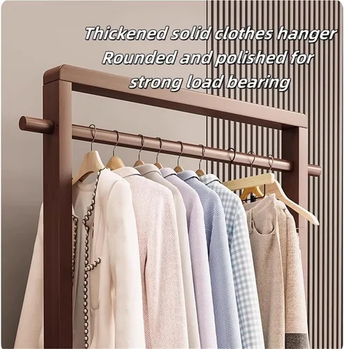 Vista 4 de Perchero de bambú para colgar ropa, perchero independiente con estantes dobles, organizador de ropa de pie para dormitorio o armario