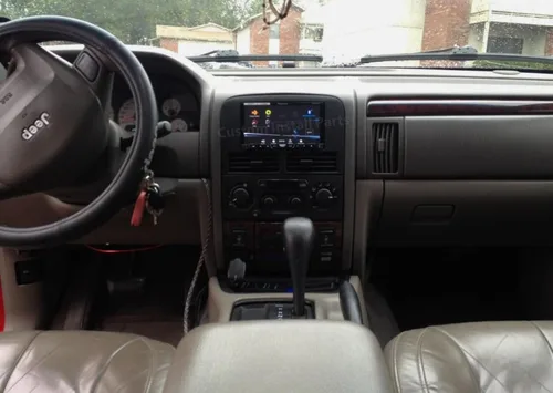 Vista 3 de Kit de instalación de bisel de navegación estéreo de radio de doble DIN compatible con Jeep Grand Cherokee 1999-2001