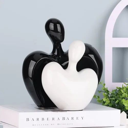 Vista 4 de Estatua de amor de cerámica, pareja masculina y femenina abrazando escultura, decoración del hogar en blanco y negro, boda para padres, figuras