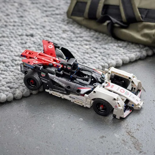 Vista 7 de LEGO Technic Formula E(R) Porsche 99X Electric 42137