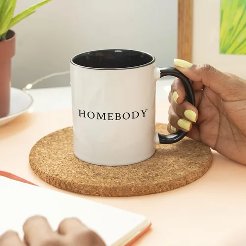 Vista 5 de YouNique Designs Homebody - Taza de café de 11 onzas, taza de café para introvertidos, lindas tazas de café para mujeres, tazas de café más