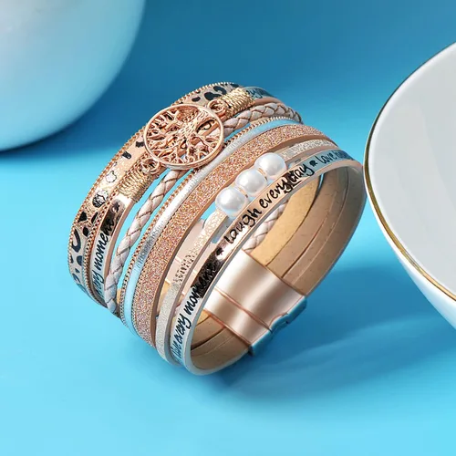 Vista 4 de LightOnIt Pulseras para mujeres, adolescentes y niñas, joyería bohemia, brazalete de cuero, pulsera de bisel, regalos de Navidad