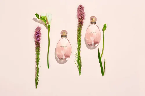 Vista 7 de Lovely Sarah Jessica Parker Eau De Parfum Espray, 3.4 onzas líquidas
