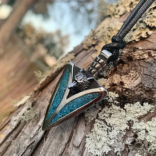 Vista 4 de Magic Human Collar de punta de flecha, collar de lobo aullante, joyería de acero inoxidable, amuleto de protección de cabeza de lanza, collares