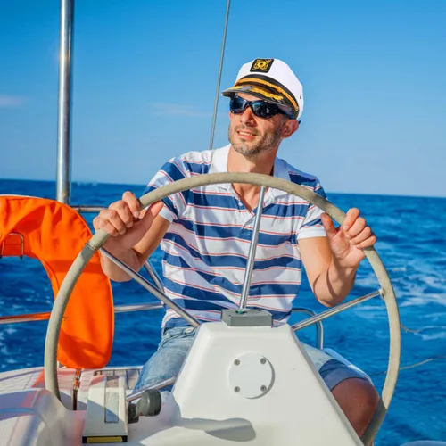 Vista 3 de Olgaa Paquete de 4 sombreros de capitán ajustables para yate, azul marino, accesorios de crucero familiar para hombres, mujeres y niños