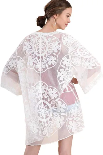 Vista 2 de Umgee Oh Sweet Lace! Kimono de encaje floral con frente abierto con lazo en la cintura