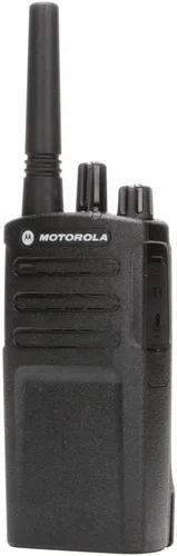 Vista 2 de 4 radios comerciales Motorola RMV2080 de 2 vías (RMV2080) + 4 micrófonos de altavoz remoto HKLN4606