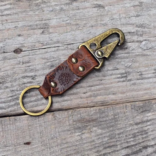 Vista 2 de JJNUSA Llavero de cuero EDC para cinturón, clip resistente para hombre, llavero táctico para cinturón