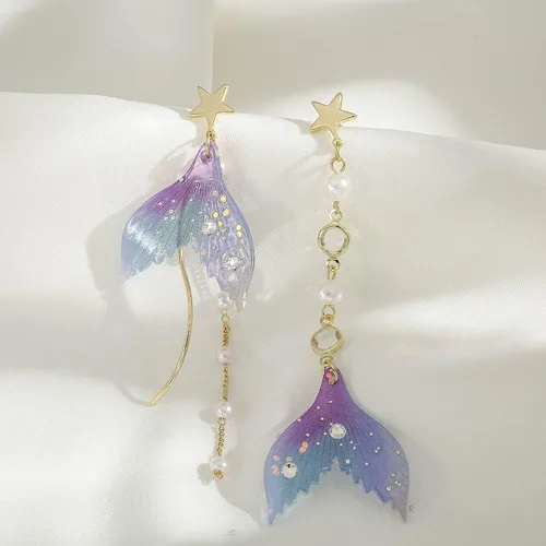 Vista 3 de Aretes coloridos de cola de pez para mujeres, adolescentes y niñas, aretes de gota de sirena