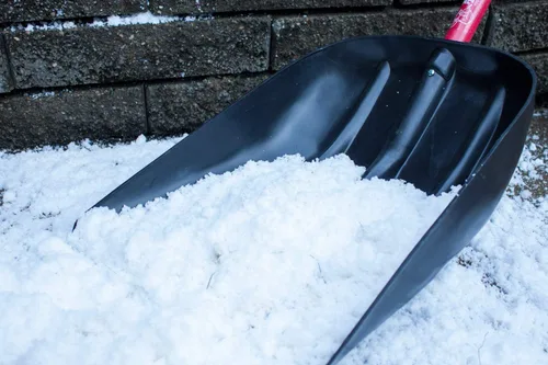 Vista 2 de Bully Tools - Pala para mantillo de nieve, fibra de vidrio, agarre en D