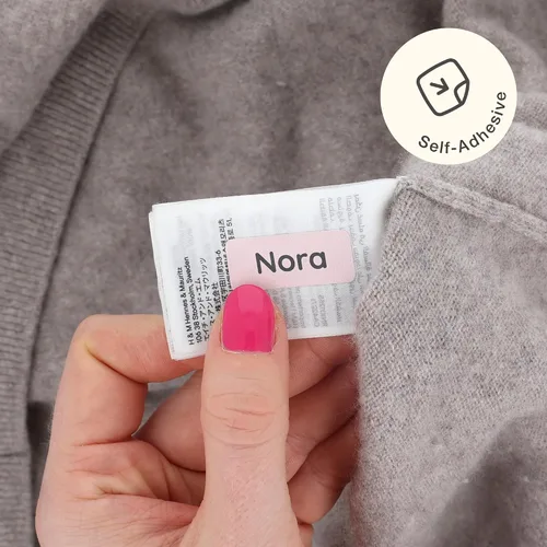 Vista 2 de TeddyLabels - Etiquetas para ropa para hogar de ancianos (60) – Etiquetas adhesivas con nombre para ropa y artículos personales. Etiquetas