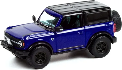 Vista 2 de Greenlight Bronco coleccionable 2021 VIN de 2 puertas #001 Lightning Blue con muelle azul marino interior (lote #3008) Barrett Jackson Scottsdale