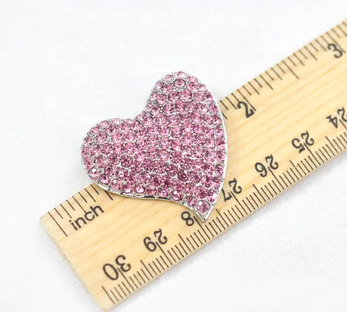 Vista 2 de Gyn&Joy Broche de corazón de San Valentín de cristal austriaco de tono plateado BZ264