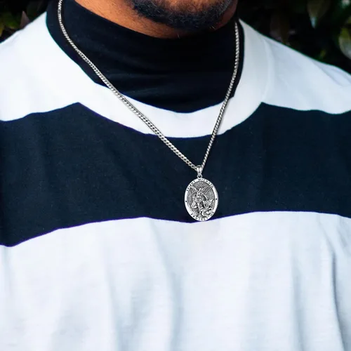 Vista 4 de INFUSEU Regalos religiosos únicos para hombres y mujeres, collares con colgante de San Miguel, San Cristóbal, San Benito, Virgen María