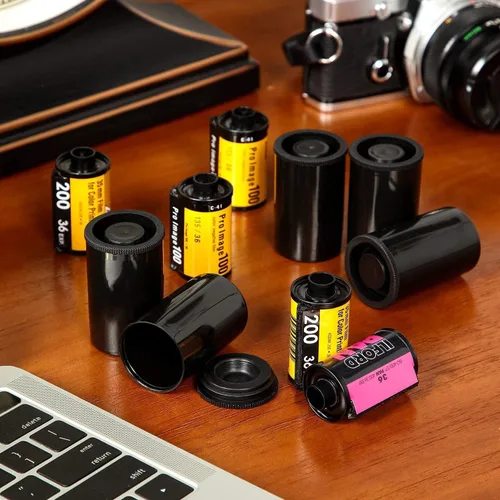 Vista 2 de 1.378 in Calibre Plástico Film Canisters con tapas -10pc (negro)