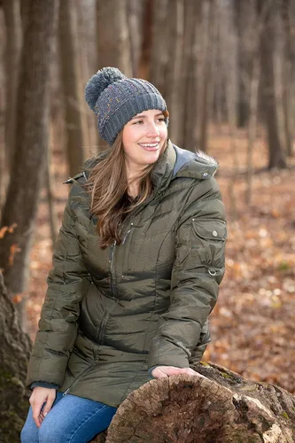 Vista 5 de Funky Junque Gorro de punto de confeti para mujer, con pompón, de felpilla, para invierno