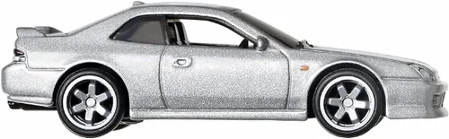 Vista 5 de Hot Wheels Vehículos de leyendas del circuito cultural del automóvil para niños de 3 años en adelante, colección premium de vehículos a escala 1:64