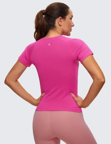 Vista 2 de CRZ YOGA Camisetas de entrenamiento sin costuras para mujer, transpirables, de manga corta, para gimnasio, correr, yoga, atléticas