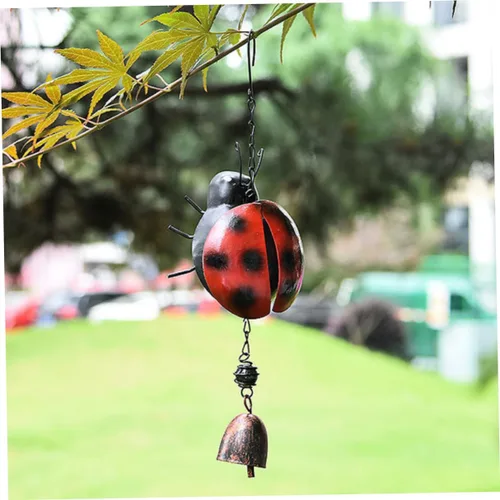 Vista 2 de Campana de viento Happyami con diseño de animales de hierro y mariquita de viento vintage Feng Shui Timbre de puerta para jardín interior al aire