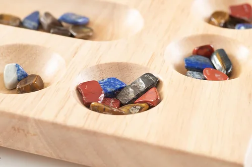 Vista 6 de MindWare Juego de mesa Mancala de madera para 4 jugadores con tablero plegable y mudadores de piedra Mancala - 2 a 4 jugadores