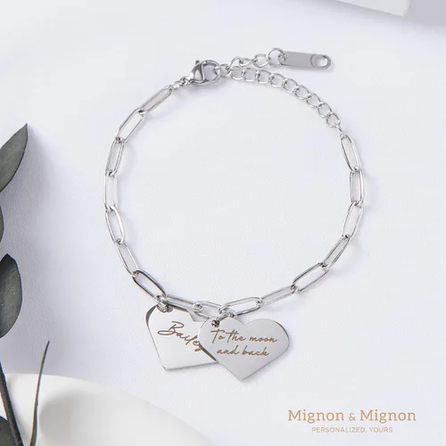 Vista 5 de MignonandMignon Pulsera de cadena de clip personalizada para ella, pulsera con colgante de corazón grabado personalizado, joyería con encanto