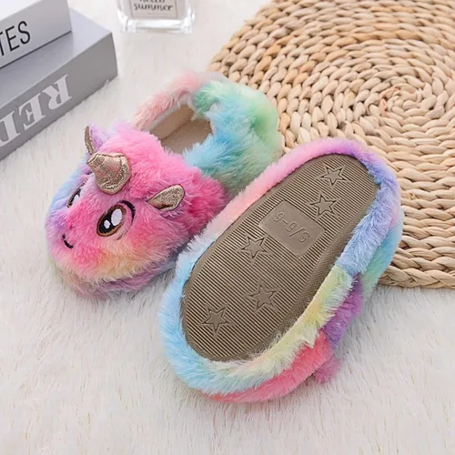 Vista 6 de Lindas pantuflas de unicornio mullidas y mullidas para el invierno, cálidas pantuflas de felpa de animales de dibujos animados para interiores