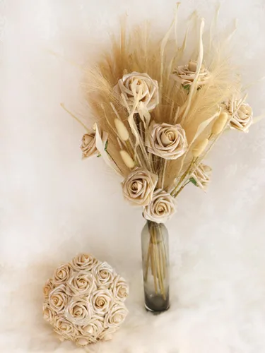 Vista 3 de D-Seven Flores artificiales, 25 rosas de espuma de oro champán con tallo para ramo de boda, telón de fondo de fiesta al aire libre, centros de mesa