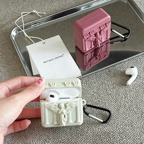 Vista 7 de ZOSTLAND Funda para auriculares inalámbricos, llavero grueso y suave, portátil, de silicona, a prueba de golpes, compatible con Apple AirPods 2 y 1