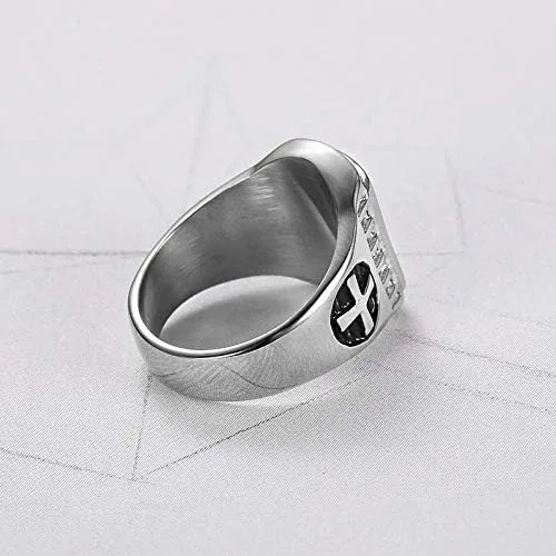 Vista 4 de pickyegg.com Anillo de caballeros templarios con escudo para hombre, acero inoxidable, plateado, talla 7-15