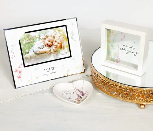 Vista 3 de Pavilion - You Are Amazing - Plato de recuerdo de cerámica en forma de corazón, diseño floral de acuarela, regalo del día de la madre, regalos
