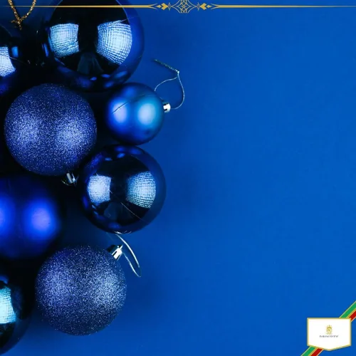 Vista 4 de Paramexview® Juego de 24 bolas de Navidad, 40mm/1.57", bolas colgantes para árbol de Navidad inastillables, decoración con gancho precolocado Azul