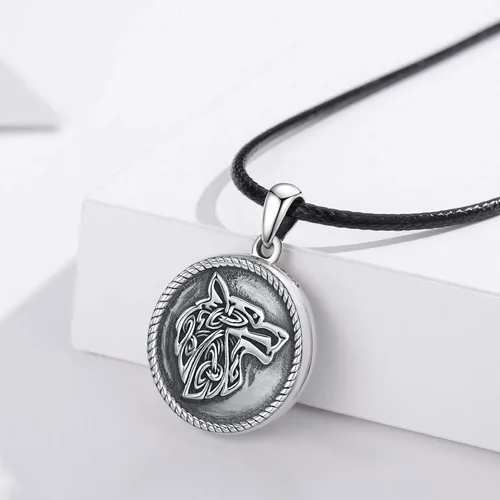 Vista 3 de Collar con medallón de lobo de plata de ley 925 con medallón que sostiene fotos, collar vikingo oxidado, colgante de lobo celta, regalos de joyería
