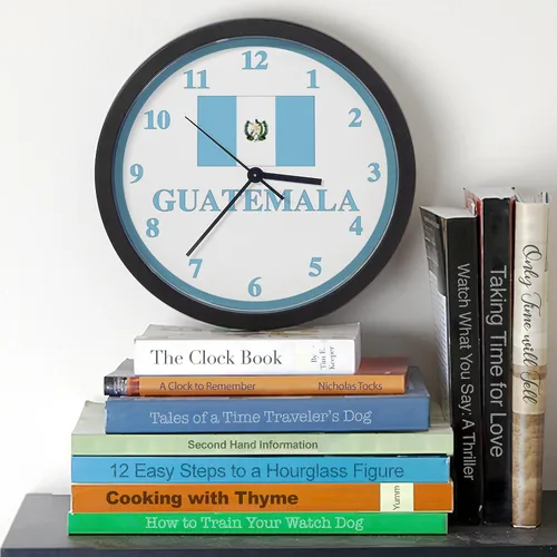 Vista 3 de CafePress Reloj de pared con bandera de Guatemala de 10 pulgadas para sala de estar, cocina u oficina