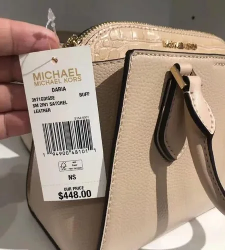 Vista 6 de Michael Kors Daria Bolso cruzado pequeño de piel de guijarros 2 en 1