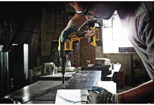 Vista 4 de DEWALT DCF622M2 20V MAX XR Versa-ClutchTM Pistola de tornillo de torsión ajustable