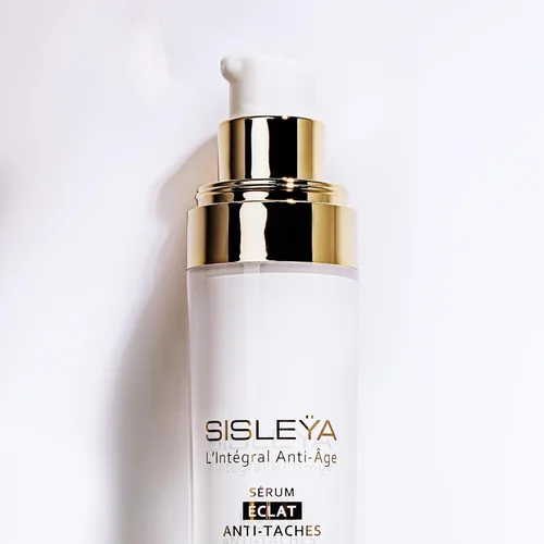 Vista 2 de Sisley Paris Sisleya L'Integral Anti-Age Radiance Anti-Dark Spot Serum - 1.0 fl oz - Gel antienvejecimiento para rostro y cuello para piel luminosa