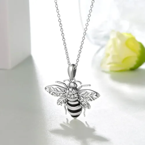 Vista 4 de Peireara BeeDragonflyButterfly Necklaces for Women 925 Sterling Silver Animal Pendant Necklace Vitage Animal Jewelry for Women Girls